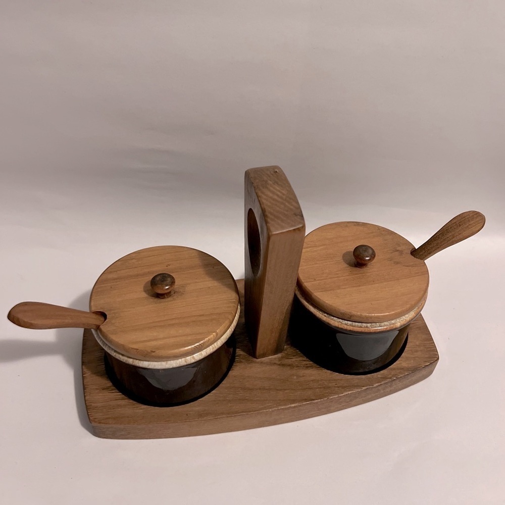 Vintage brown drip glaze condiment set w wood tray Made In USA